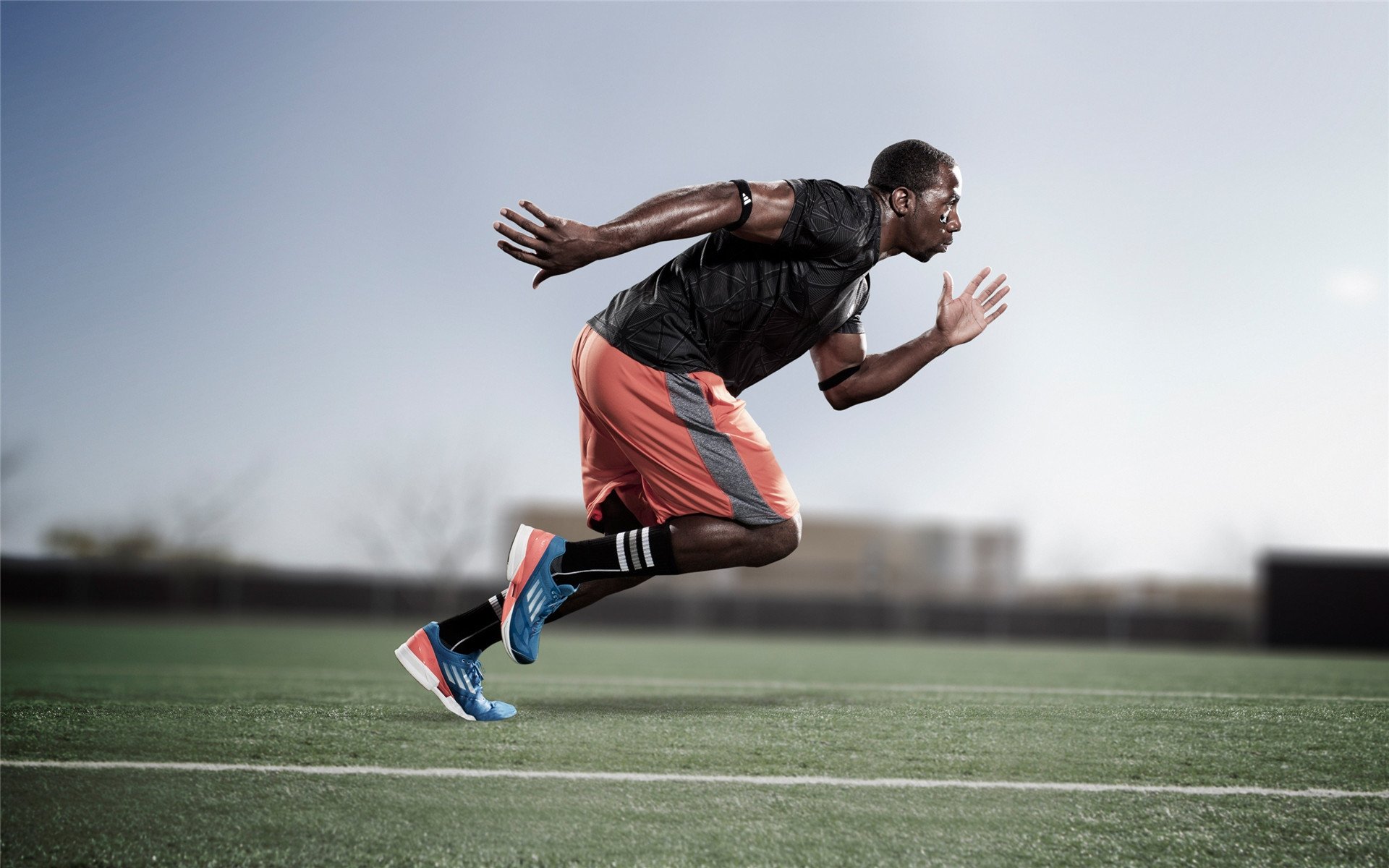 逆境中的“荣耀时刻”，永恒的欧冠经典，荣耀冠军足球